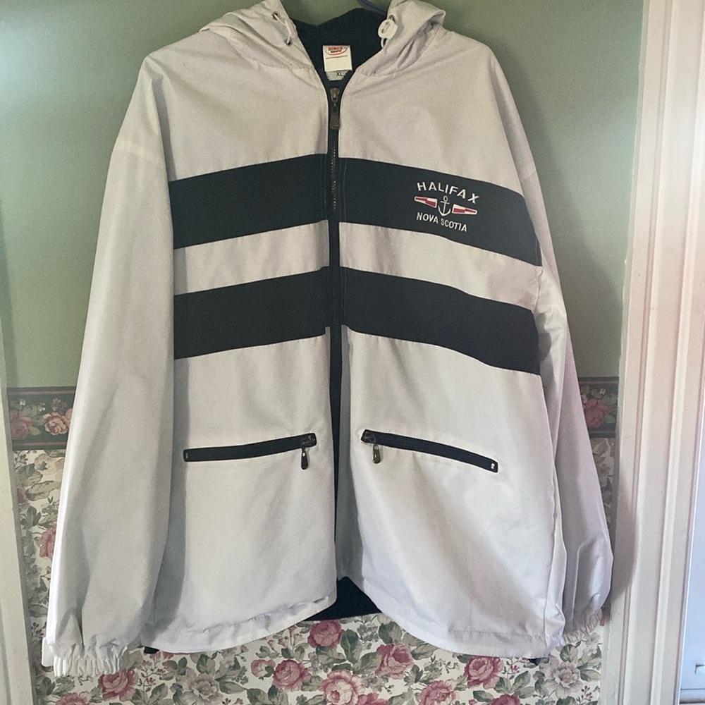 NWOT xl windbreaker